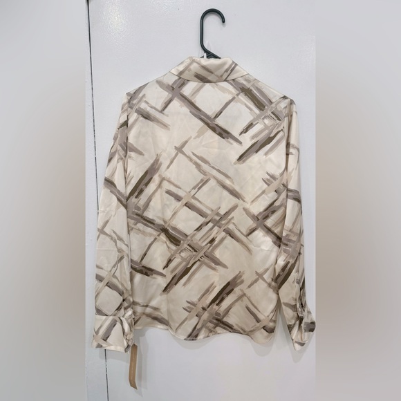 *New with Tags* Reformation Sky Relaxed Silk Top XS - Picture 5 of 8